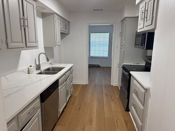 5th image of 1408 Blackwell Dr #1408