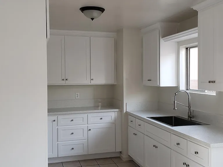 15323 Freeman Ave — Photo 12