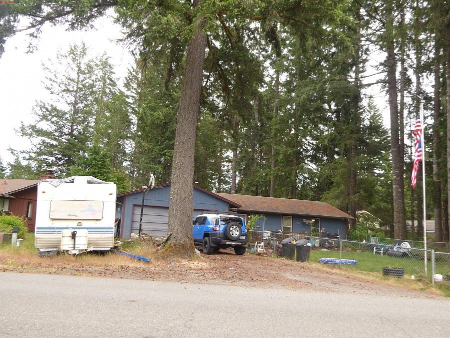 1st image of 70 E Fir Dr