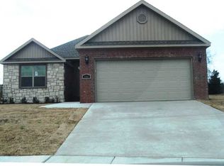 731 W Cypress Ct, Siloam Springs, AR 72761