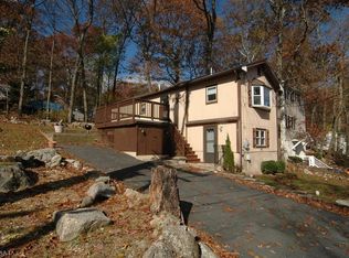 34 Jefferson Trl, Hopatcong, NJ 07843