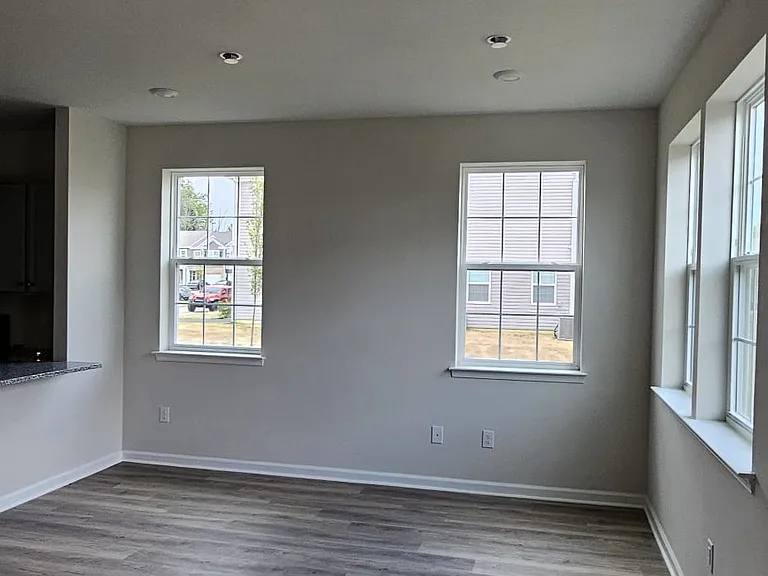 44 Elliot Ln — Photo 3