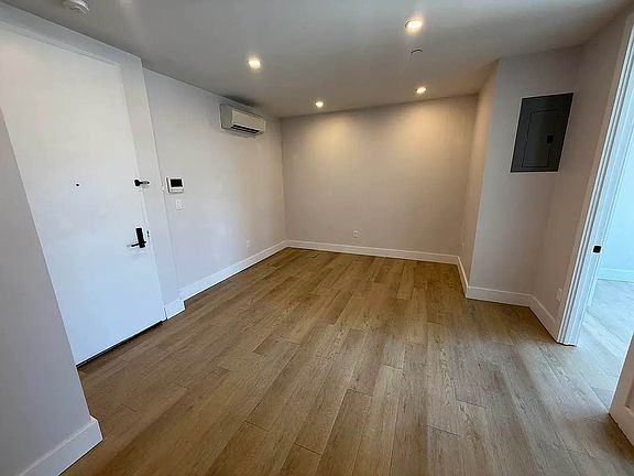 4th image of 81 W 118th St #6A