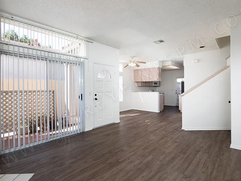 1420 Hornblend St — Photo 4