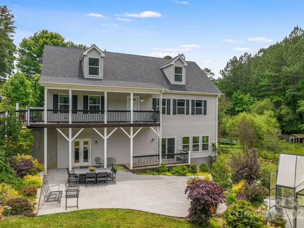 6 Hampton Ln, Weaverville, NC 28787