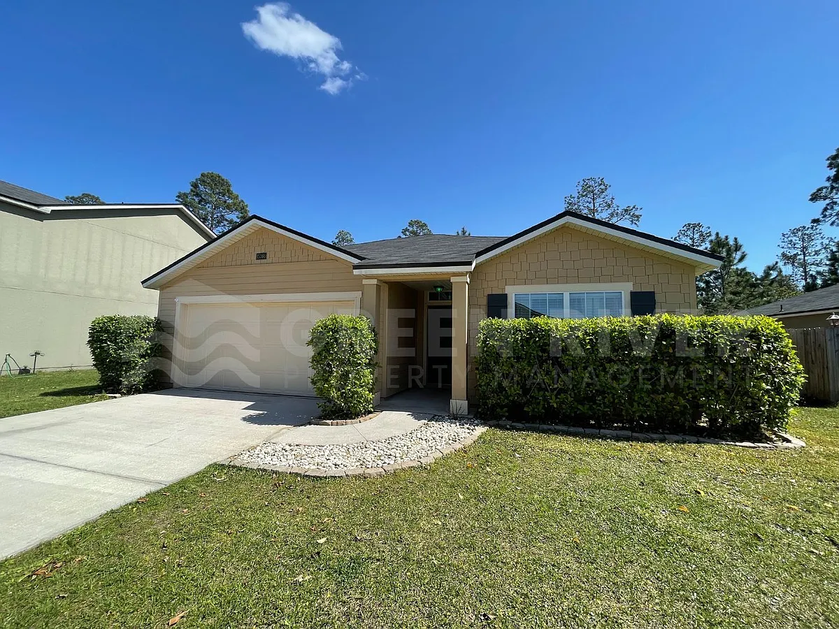 Building Photo - 15366 Bareback Dr
