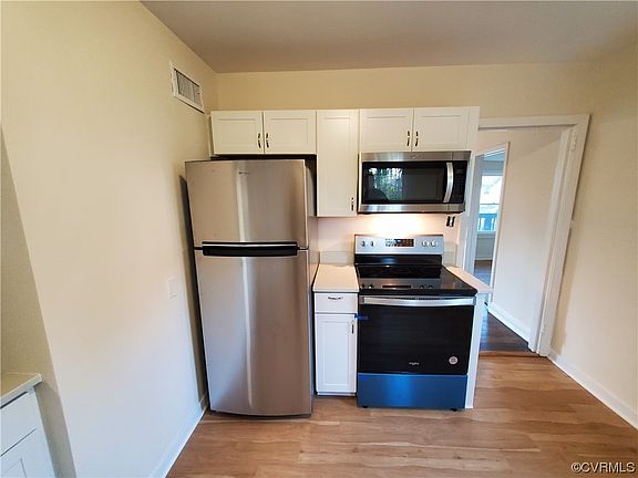 4th image of 1422 Minefee St