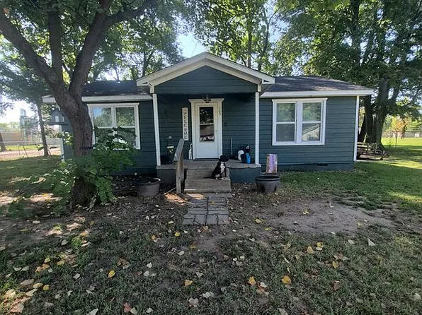 105 Long St, Dardanelle, AR 72834