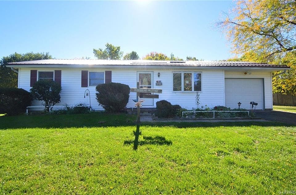 1st image of 138 Hidden Creek Ln