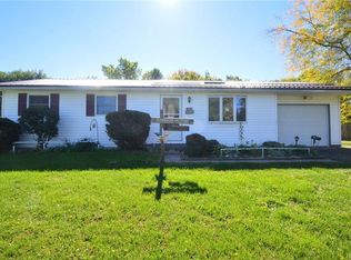 138 Hidden Creek Ln, Hamlin, NY 14464