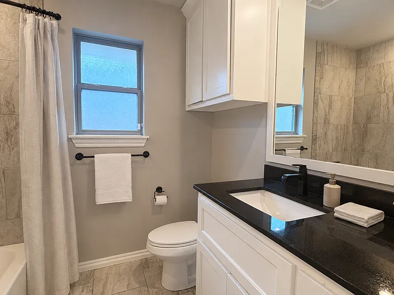 8216 Poplar Dr — Photo 9
