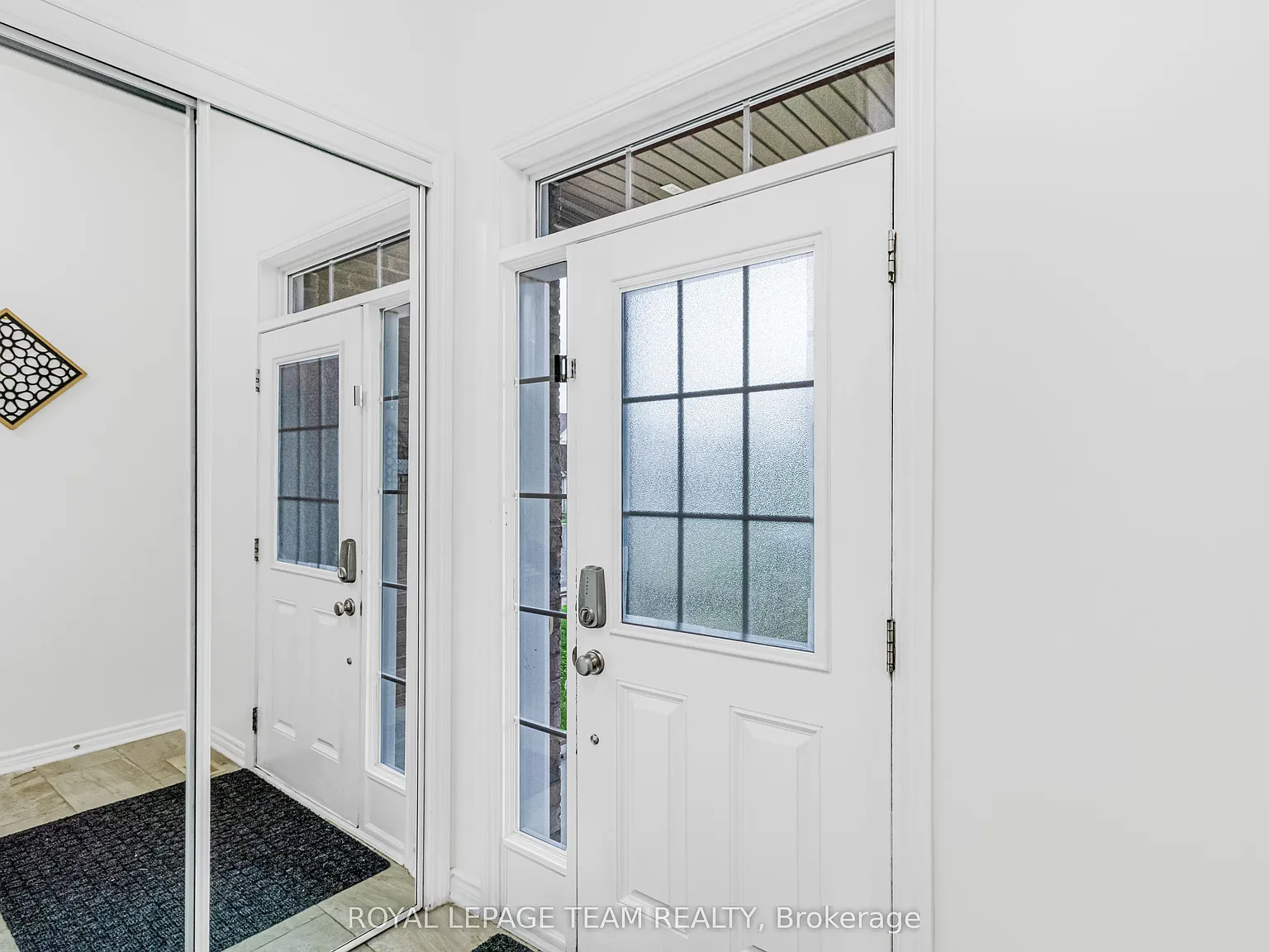 4 bed, $3,200 — Photo 4