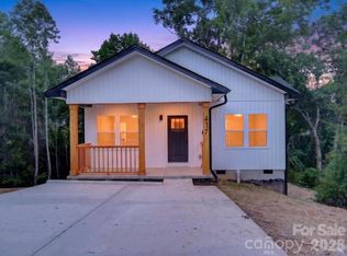 417 8th Street Dr SW, Hickory, NC 28602