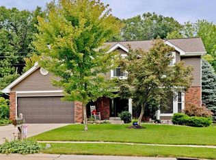16751 Babler View Dr, Ballwin, MO 63011