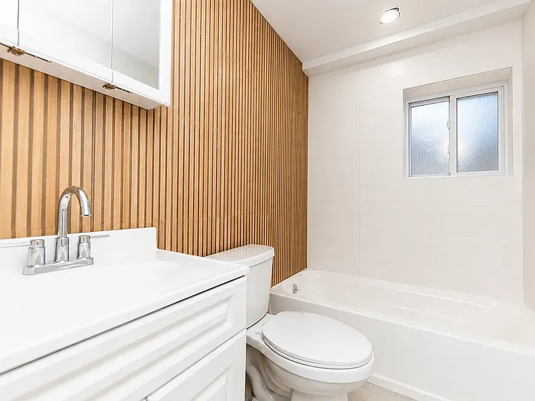 323 Hart St #1E — Photo 16