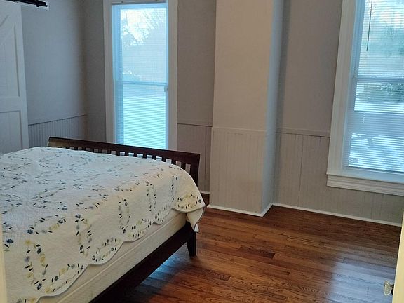 3rd image of 1287 Hollywood Dr #4