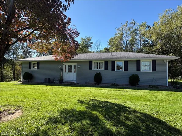 42627 State Route 517, Columbiana, OH 44408