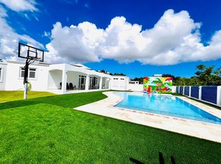 (Undisclosed Address), Rio Grande, PR 00745