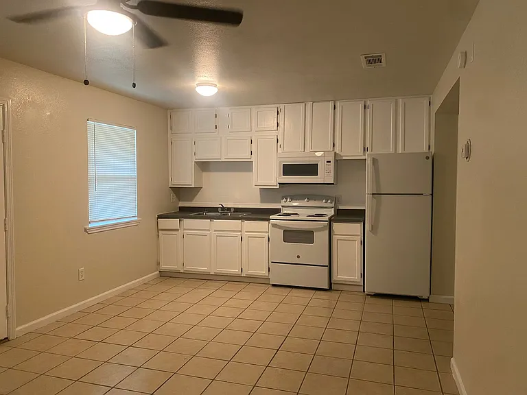306 Calhoun Dr — Photo 18
