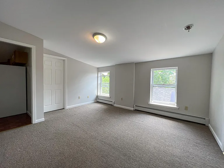 16 Elmer St #3E — Photo 11