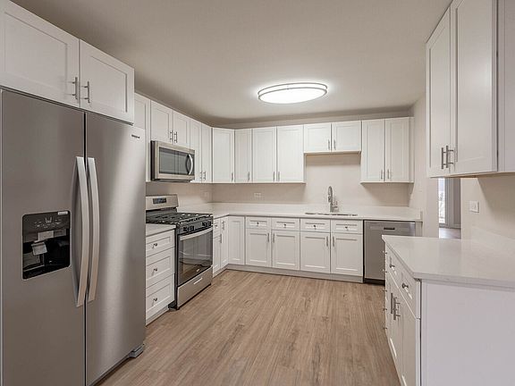 5th image of 10 Cedar Creek Ct #A