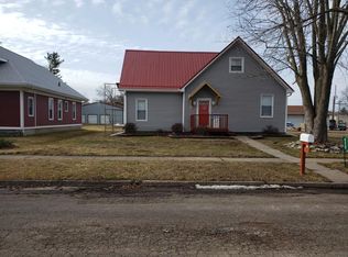 620 Jackson St, Warsaw, IL 62379