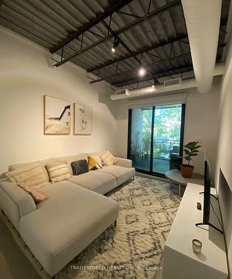 862 Pape Ave #3 — Photo 2