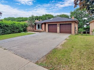 145 Fox Run, Barrie, ON L4N6C9