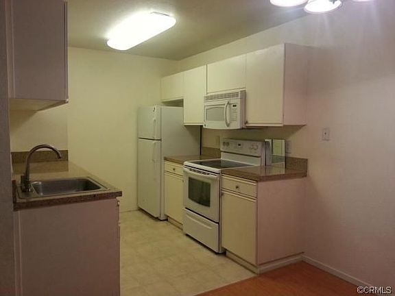 3rd image of 1265 Kendall Dr APT 724