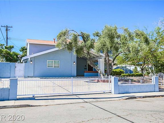2nd image of 2363 Capistrano Ave