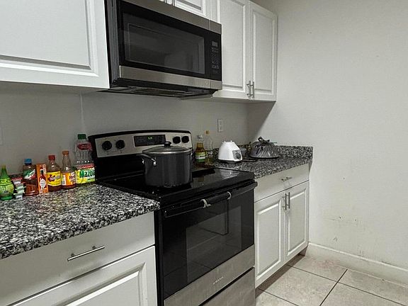 5th image of 310 JENNINGS Avenue