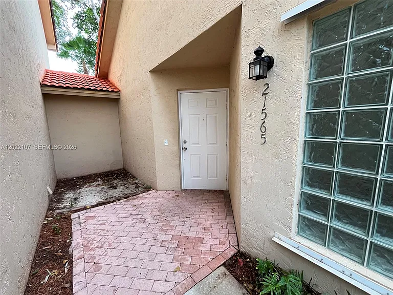 21565 SW 87th Ct #0 — Photo 4