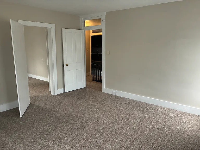 35 W Donegal St #B — Photo 11