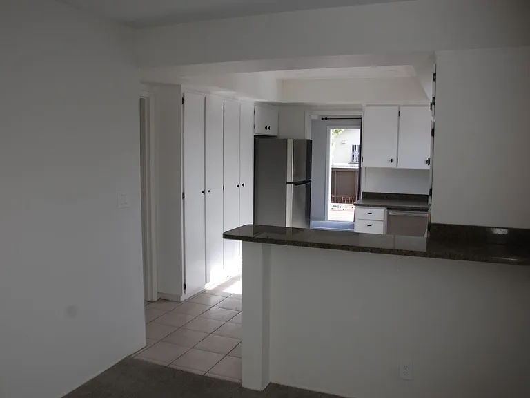 733 N Voluntario St — Photo 6