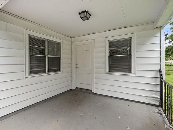 4th image of 309 N Schlueter Ave