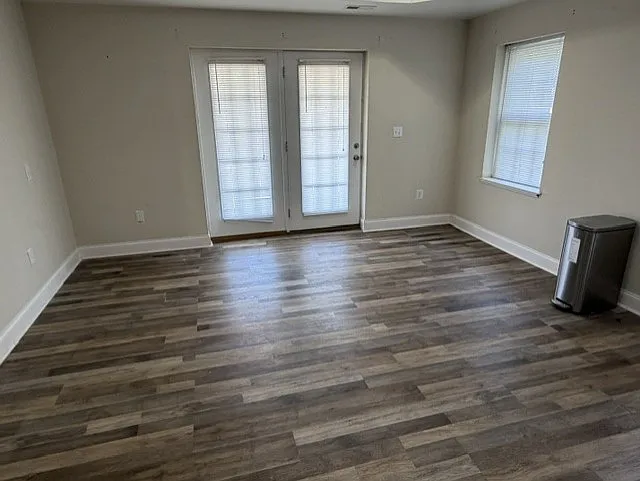 211 Heights Ln — Photo 8