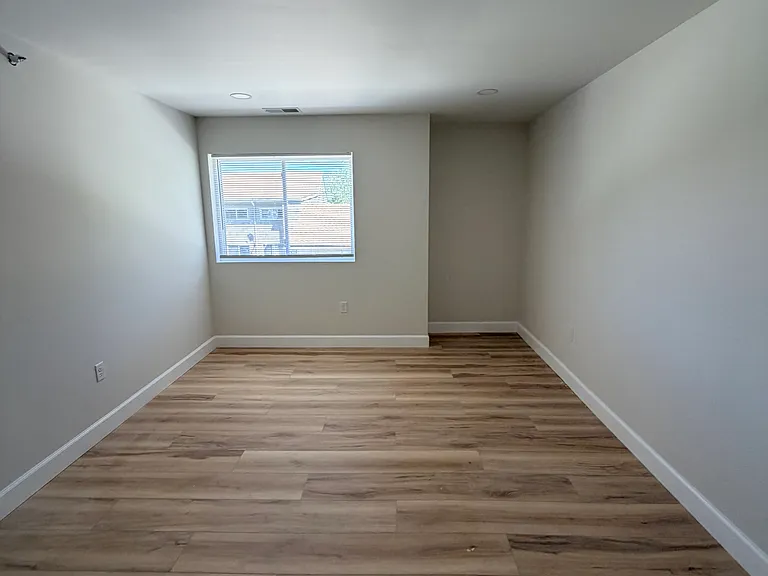 44 Warner St #B11 — Photo 10