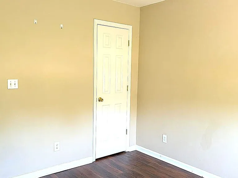 210 Strawbridge Ln — Photo 11