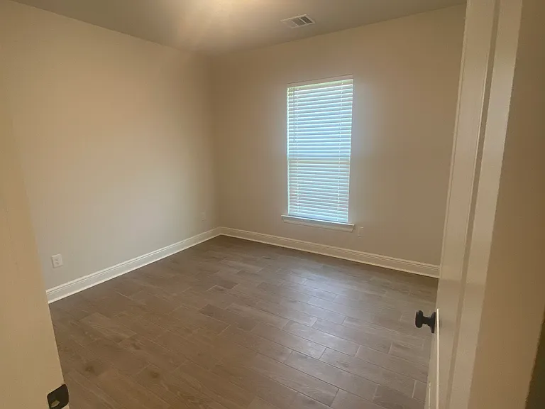 21200 Astoria Ln — Photo 16