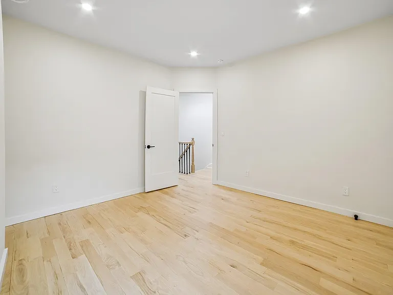 62.5 Oak St #2 — Photo 16