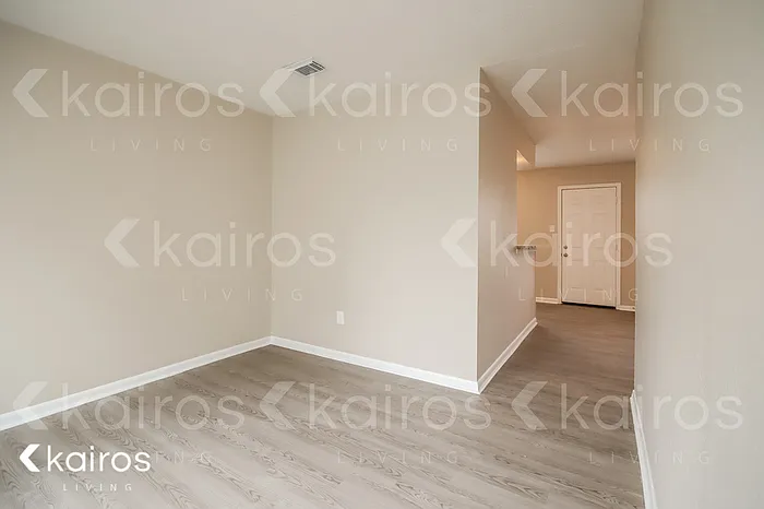 3 bed, 1.5 bath, 1298 sqft, $1,845 — Photo 2