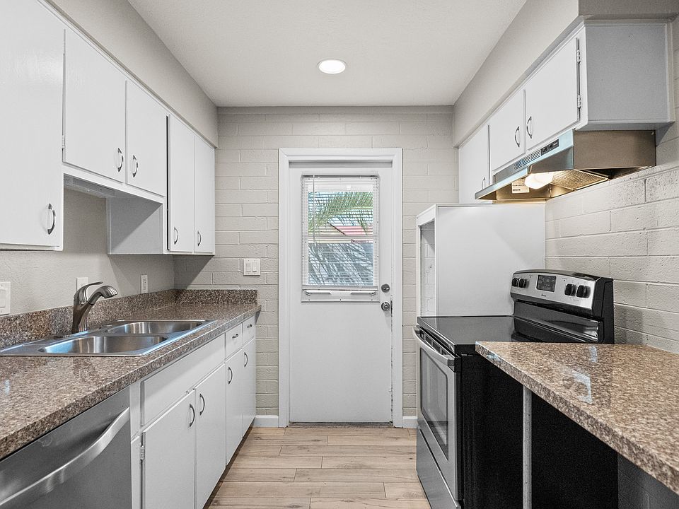 1st image of 903 S Farmer Ave APT 2