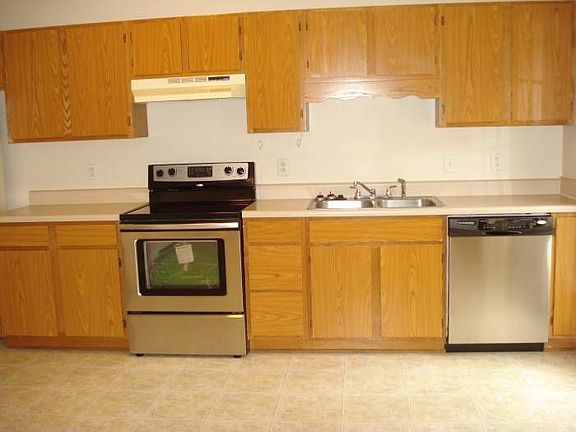 Kitchen New SS Appl