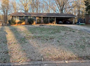 3839 Briarcliff Dr, Douglasville, GA 30135