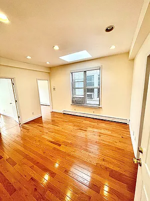 Rented by Amorelli Realty | media 20