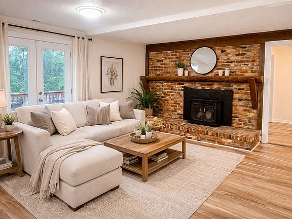 4th image of 2212 Old Kearney Rd