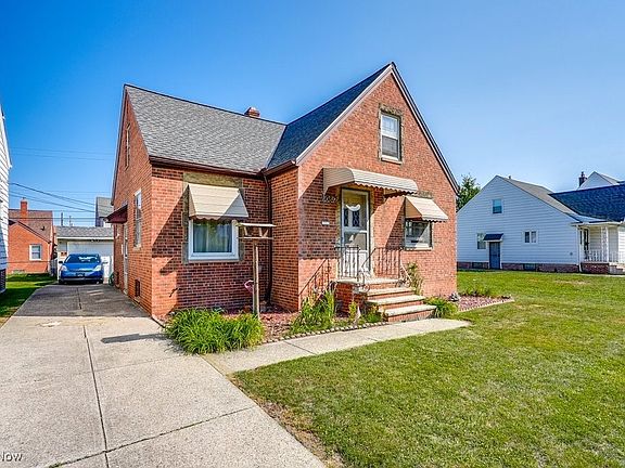 2nd image of 10817 Vernon Ave