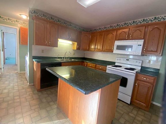 4th image of 635 Northwood Dr