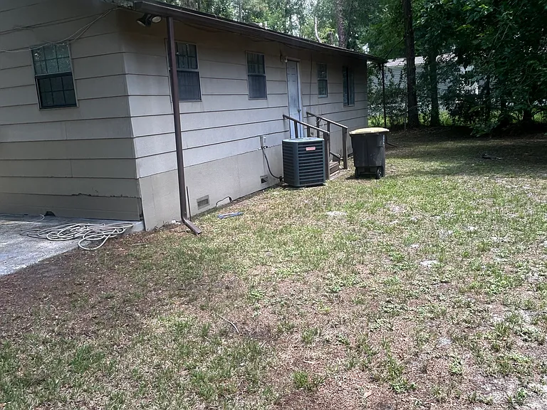 5894 Patterson Ave — Photo 2
