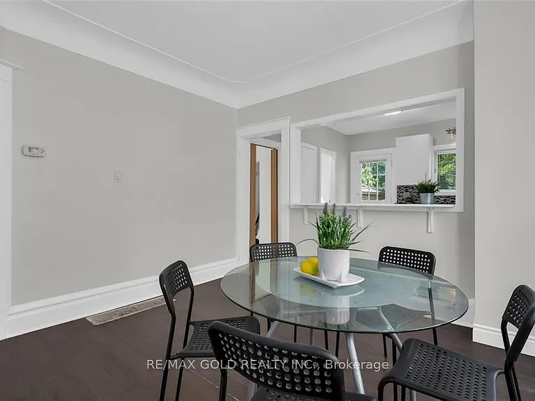 746 King St W — Photo 6
